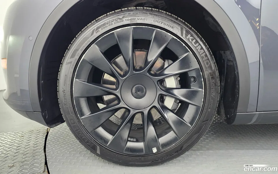 Tesla Model Y AWD 2022 — миниатюра 5