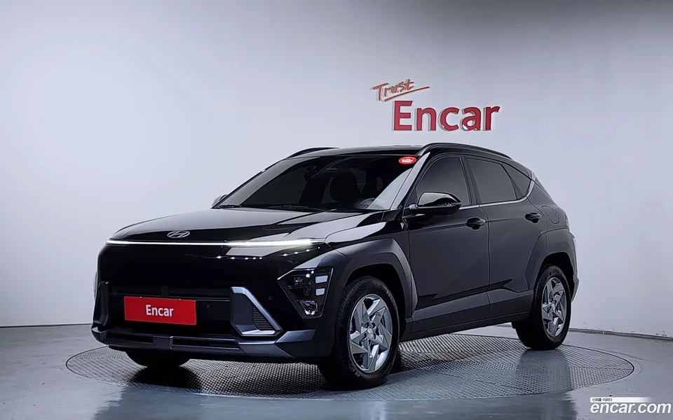 Hyundai Kona 1.6 2WD 2023 — фото 1, купить с доставкой в Москву