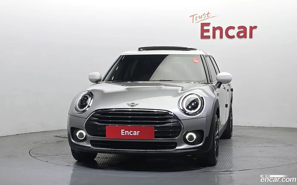 MINI Cooper Clubman 2023 — миниатюра 3
