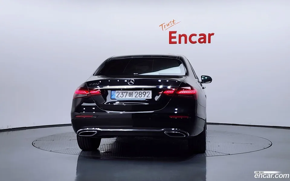 Mercedes-Benz E-Class E250 2023 — миниатюра 4