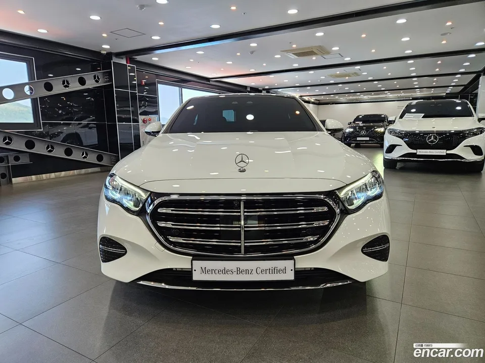 Mercedes-Benz E-Class E220d 4MATIC 2025 — миниатюра 3