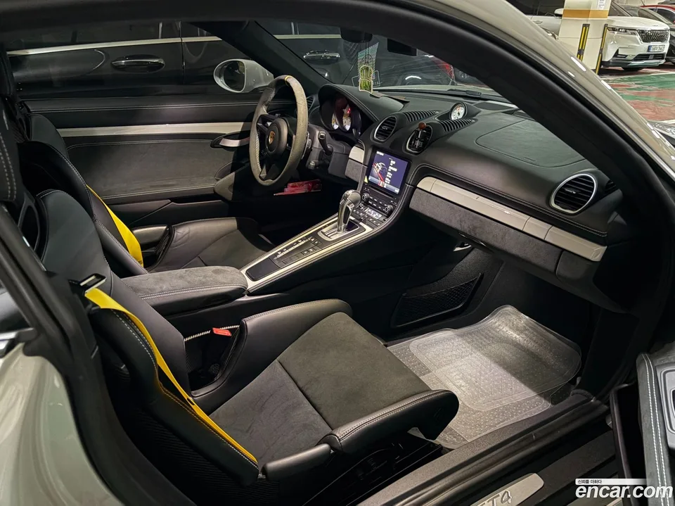 Porsche 718 Cayman 4.0 GT4 2023 — миниатюра 2