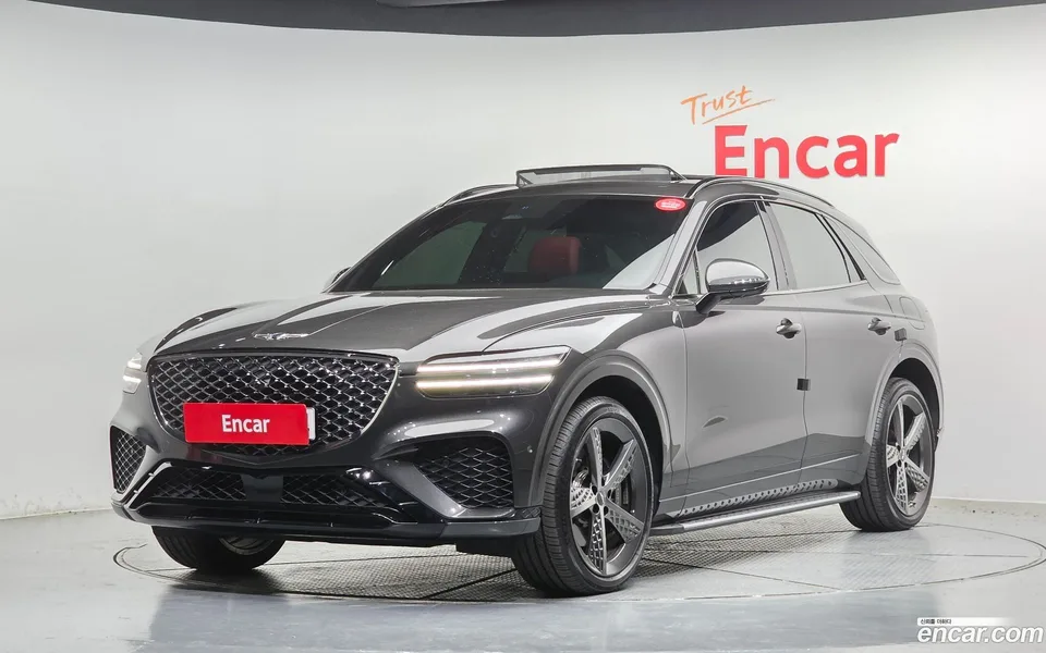 Genesis GV70 2.5T 2WD 2023 — фото 1, купить с доставкой в Москву