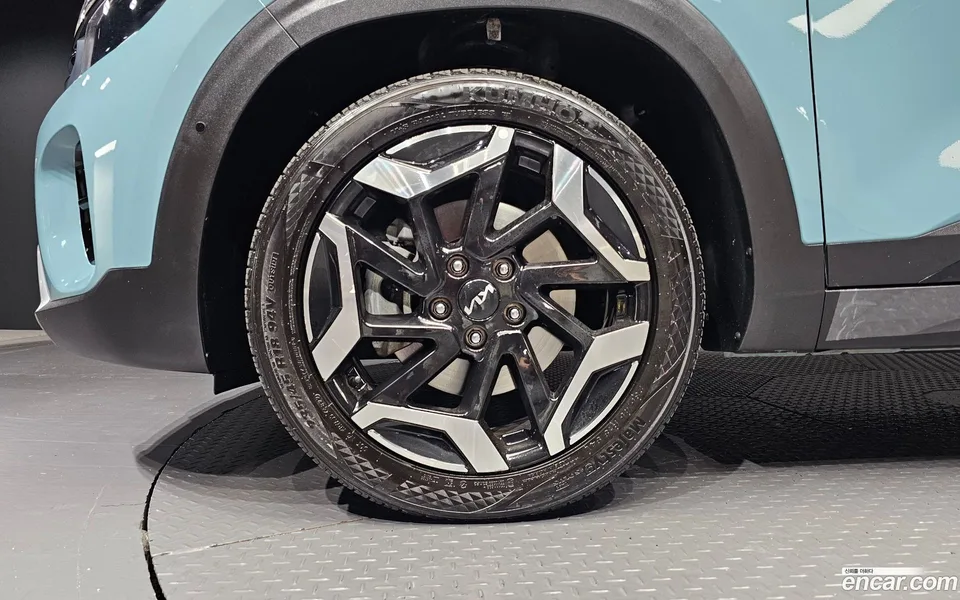 Kia Seltos 1.6 2WD 2023 — миниатюра 2
