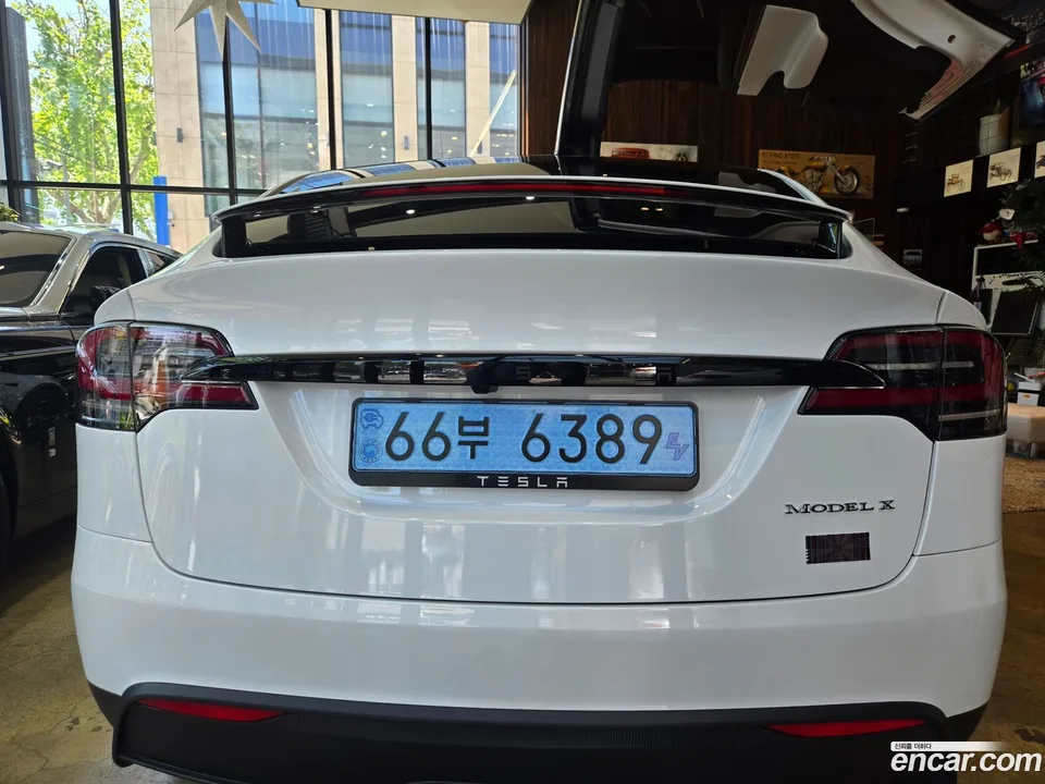 Tesla Model X AWD 2026 — миниатюра 4
