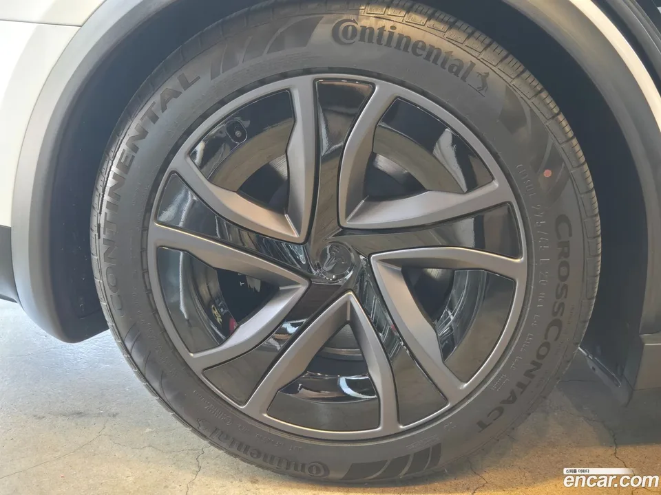 Tesla Model X AWD 2026 — миниатюра 5