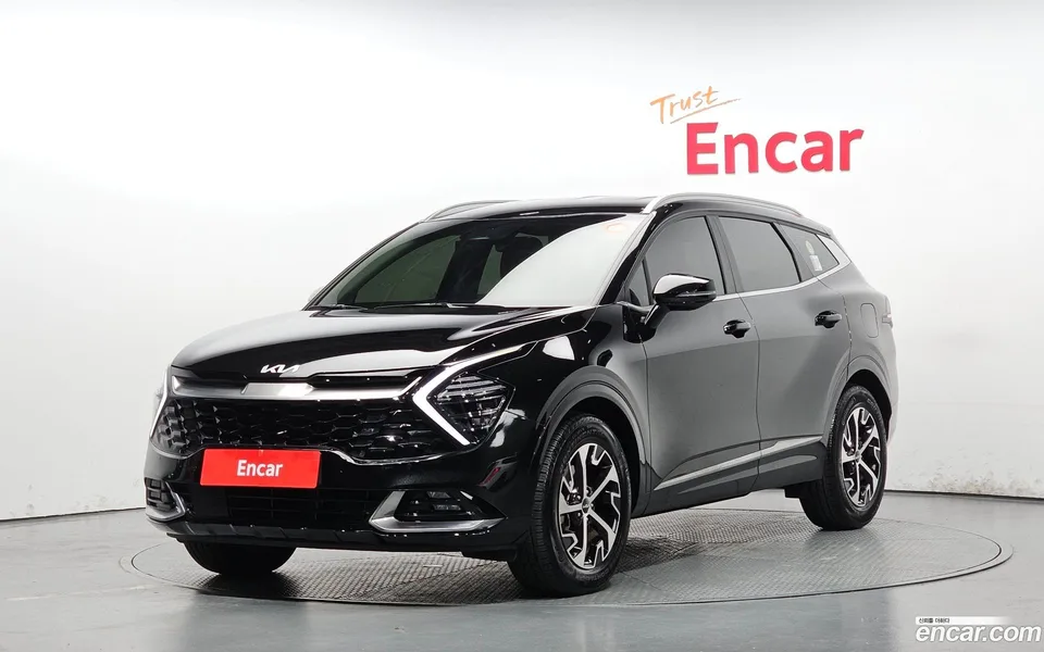 Kia Sportage Hybrid 2WD 2023 — фото 1, купить с доставкой в Москву