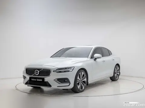 Volvo S60 2024 buy in Moscow