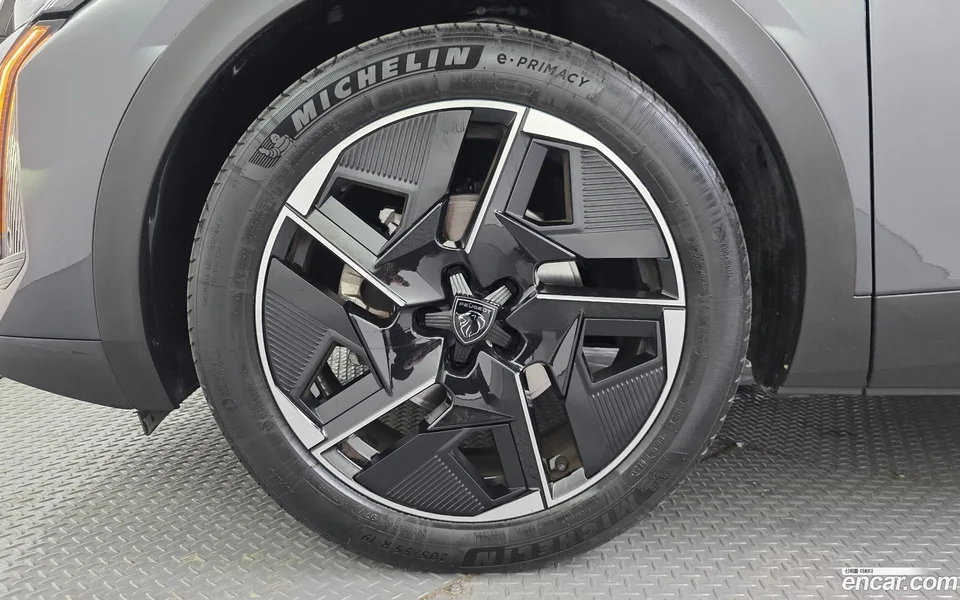 Peugeot 408 1.2 Pure Tech GT 2023 — миниатюра 5