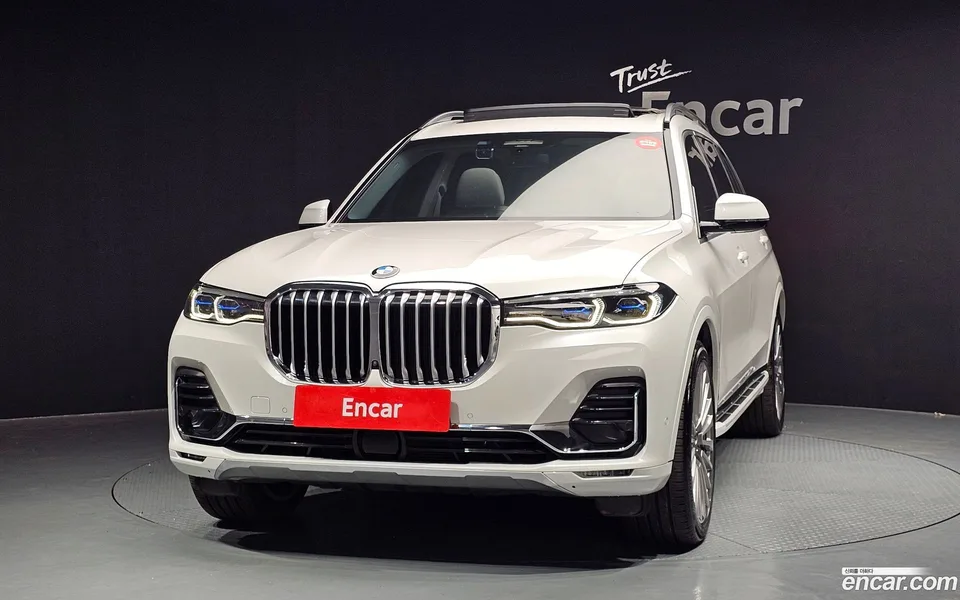 BMW X7 xDrive 40i 7 2022 — миниатюра 3