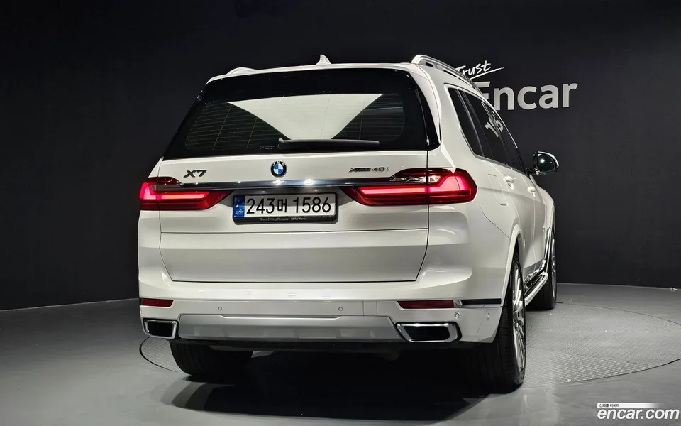 BMW X7 xDrive 40i 7 2022 — миниатюра 4