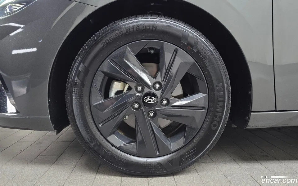 Hyundai Avante 1.6 2022 — миниатюра 2