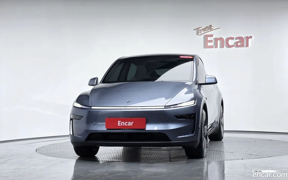 Tesla Model Y RWD 2025 — миниатюра 3