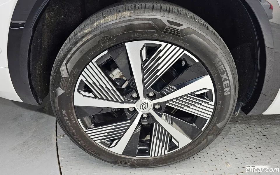 Renault Samsung Grand Koleos 1.5 E-TECH 2WD 2024 — миниатюра 5