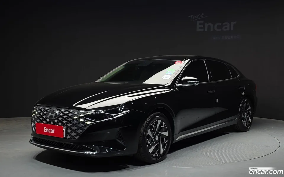 Hyundai Grandeur IG Hybrid 2022 — фото 1, купить с доставкой в Москву