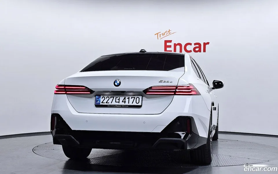 BMW 5 Series 523d M 2025 — миниатюра 4