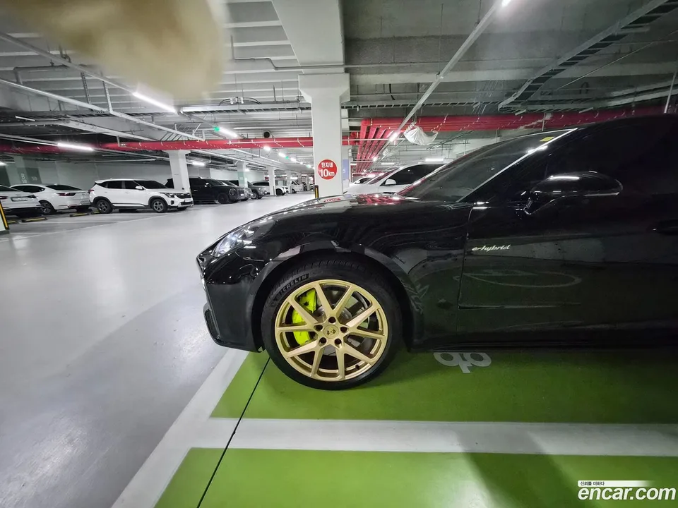 Porsche Panamera (976) 2.9 AWD E- 2025 — миниатюра 5