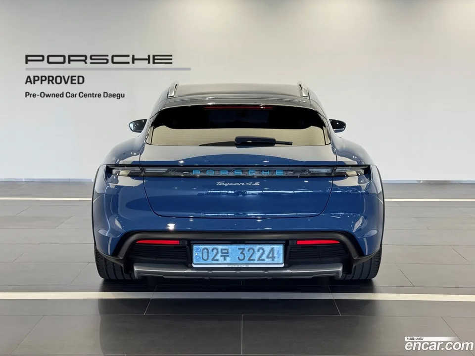 Porsche Taycan 4S 2023 — миниатюра 5