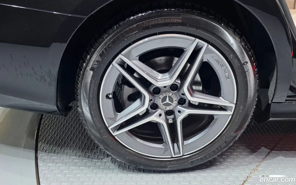 Mercedes-Benz E-Class E250 AMG Line 2023 — миниатюра 2