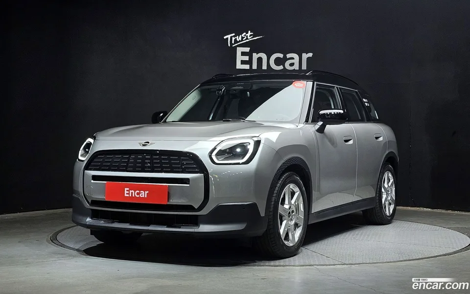 MINI Cooper Countryman Electric E 2025 — фото 1, купить с доставкой в Москву