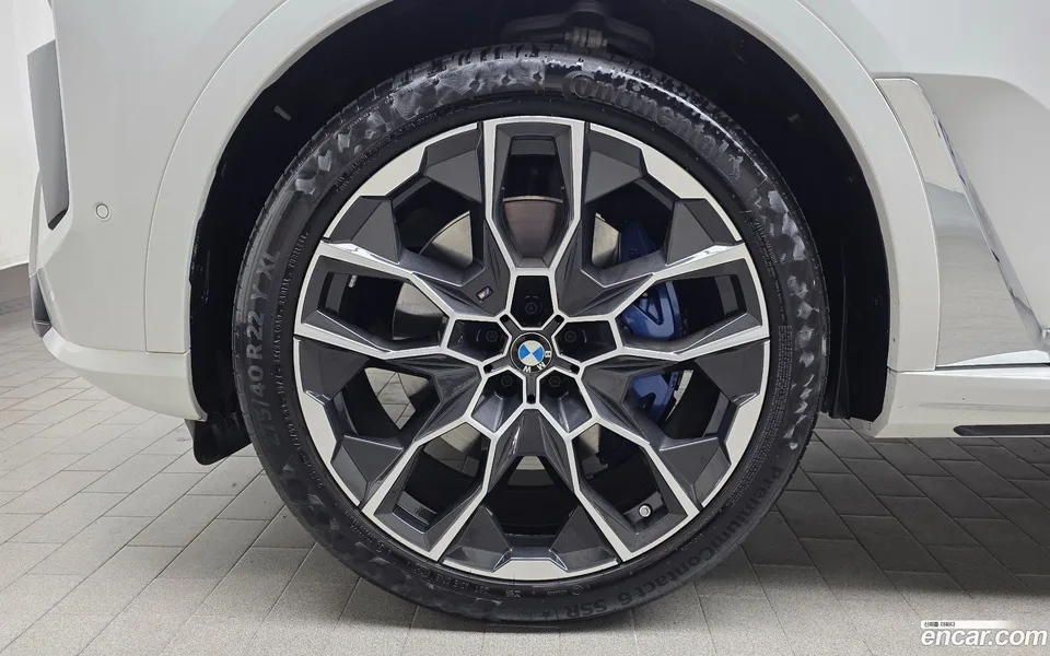 BMW X7 xDrive 40i M 6 2023 — миниатюра 5