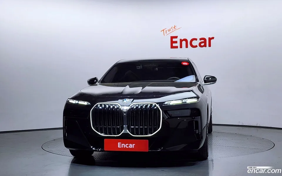 BMW 7 Series 740i xDrive M 2025 — миниатюра 3