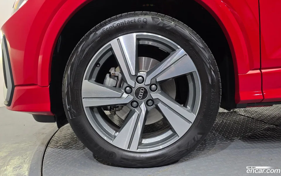 Audi Q2 35 TDI 2023 — миниатюра 5