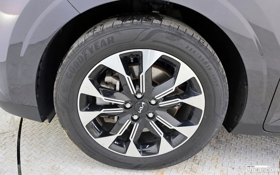 Kia Carnival 9 2023 — миниатюра 5