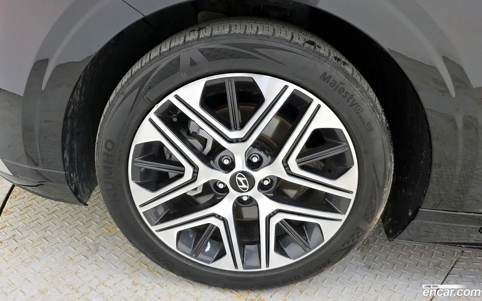 Hyundai Grandeur 2.5 2WD 2023 — миниатюра 2