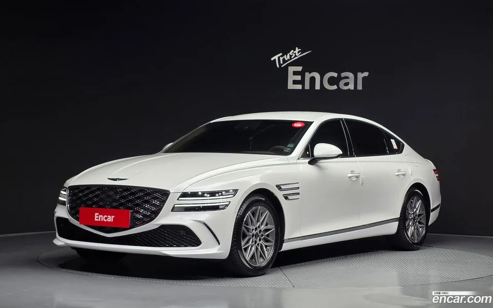 Genesis G80 2.5 AWD 2025 — фото 1, купить с доставкой в Москву