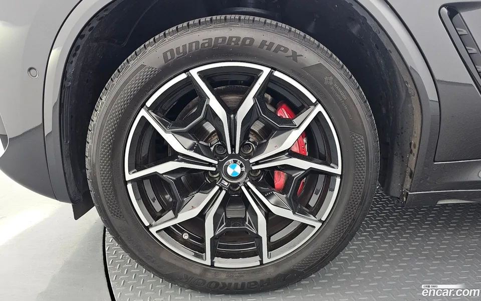 BMW X4 xDrive20i M 2023 — миниатюра 2