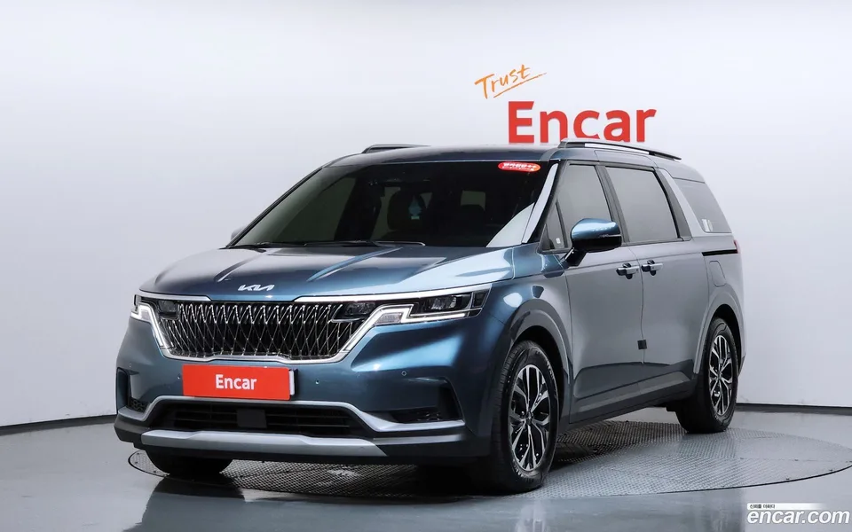 Kia Carnival 9 2022 — фото 1, купить с доставкой в Москву