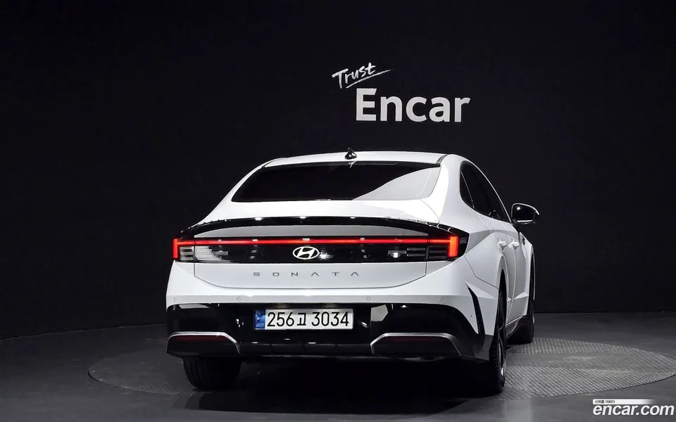 Hyundai Sonata The Edge Hybrid 2025 — миниатюра 4