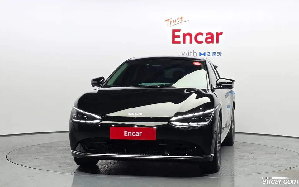 Kia EV6 2023 — миниатюра 3