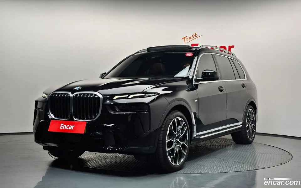 BMW X7 xDrive 40d M 7 2025 — фото 1, купить с доставкой в Москву