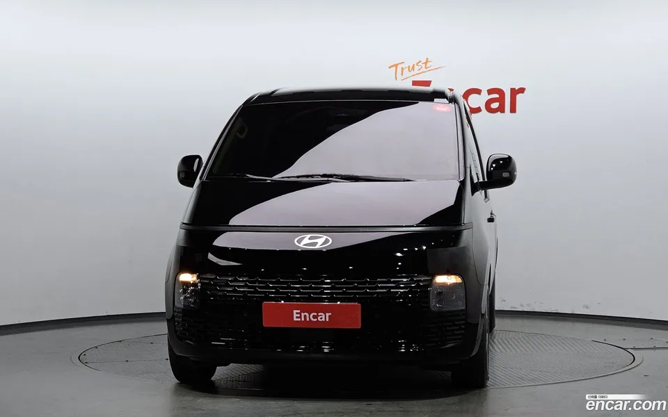 Hyundai Staria L3.5 5 2025 — миниатюра 3