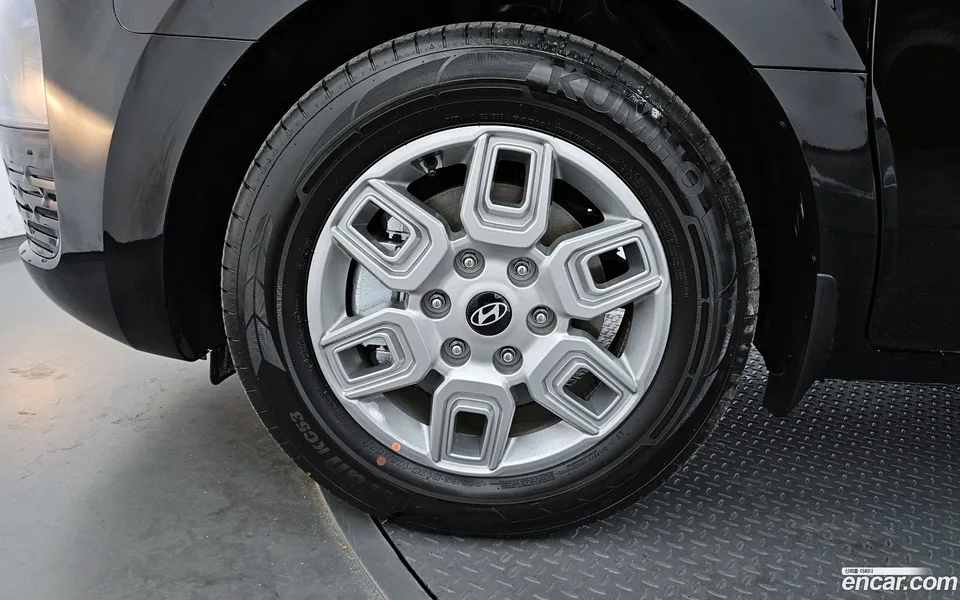 Hyundai Staria L3.5 5 2025 — миниатюра 5