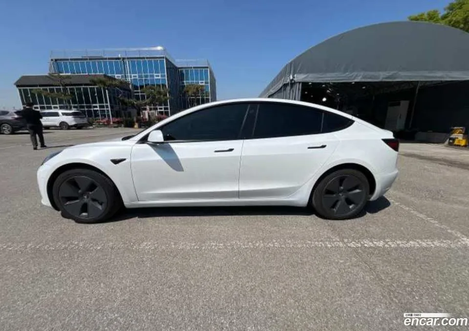 Tesla Model 3 AWD 2022 — миниатюра 2