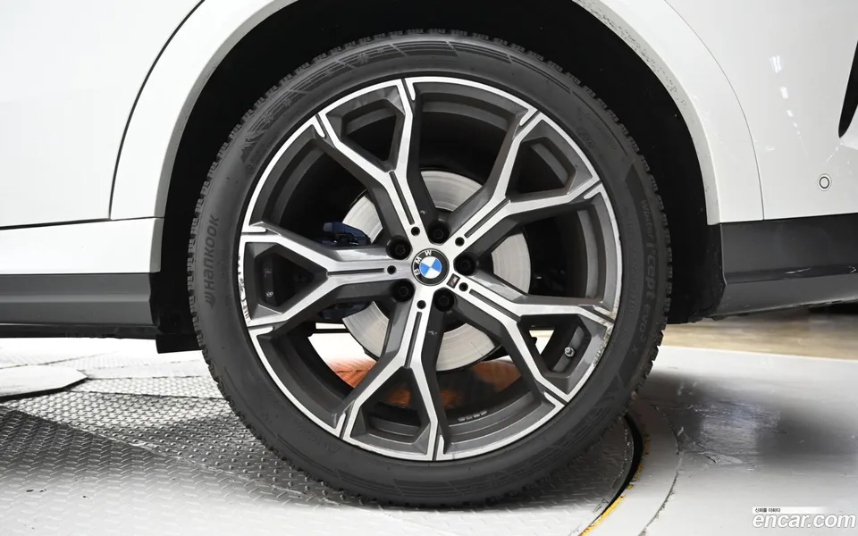 BMW X6 xDrive30d M 2022 — миниатюра 2