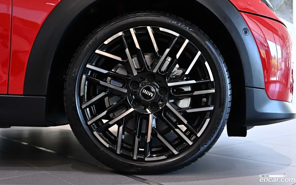 MINI Cooper S 5 2025 — миниатюра 2