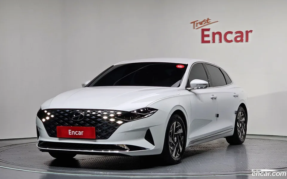 Hyundai Grandeur IG Hybrid 2022 — фото 1, купить с доставкой в Москву