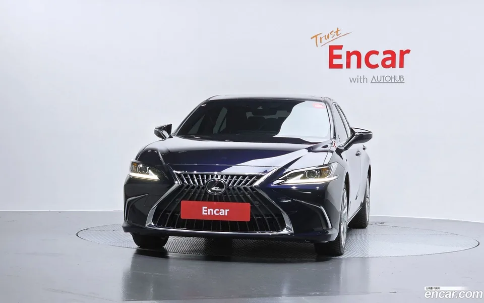 Lexus ES 300h 2023 — миниатюра 3