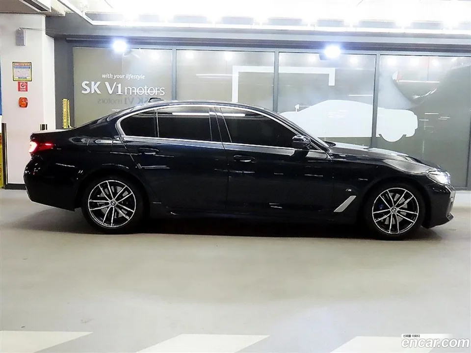 BMW 5 Series 520i M 2022 — миниатюра 3