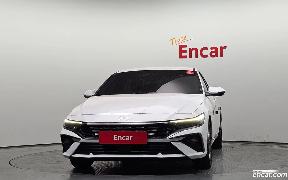 Hyundai Avante CN7 Hybrid 2023 — миниатюра 3