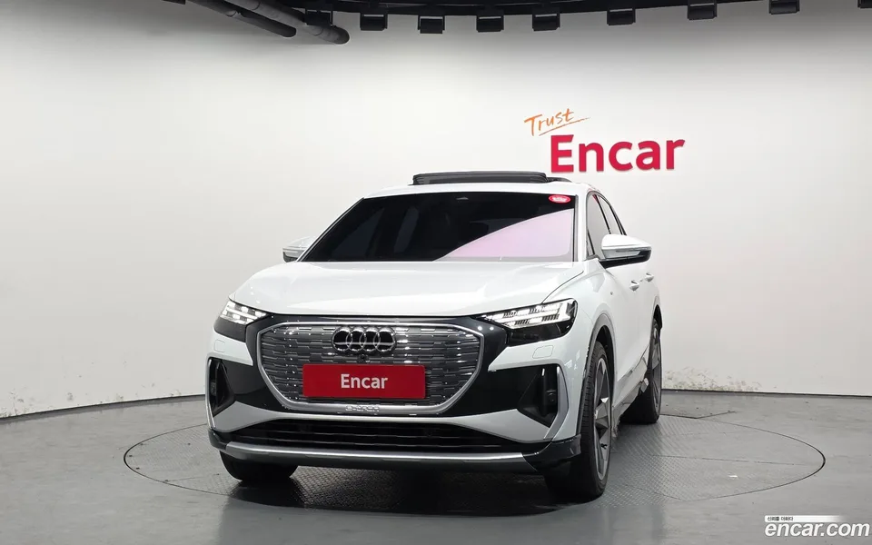 Audi Q4 e-tron 45 2025 — миниатюра 3