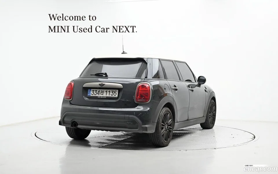 MINI Cooper 5 2022 — миниатюра 2