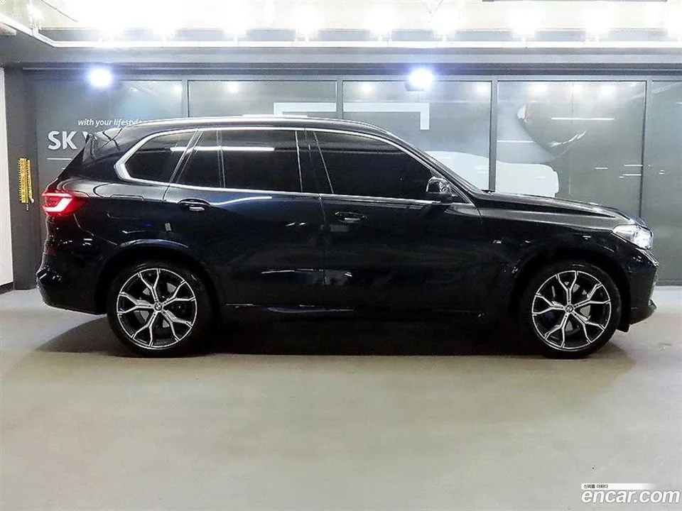 BMW X5 xDrive 40i M 2022 — миниатюра 3