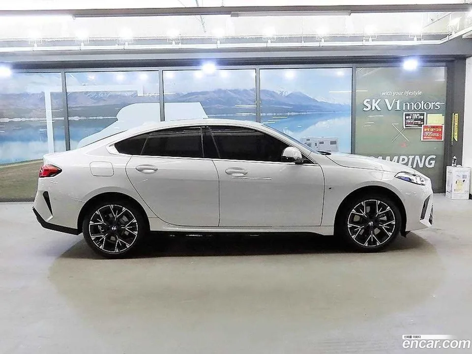 BMW 2 Series Gran Coupe 220 M 2025 — миниатюра 3