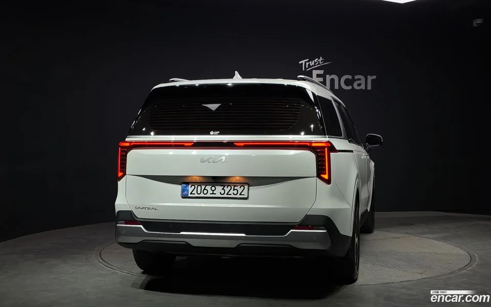 Kia Carnival 9 2025 — миниатюра 4