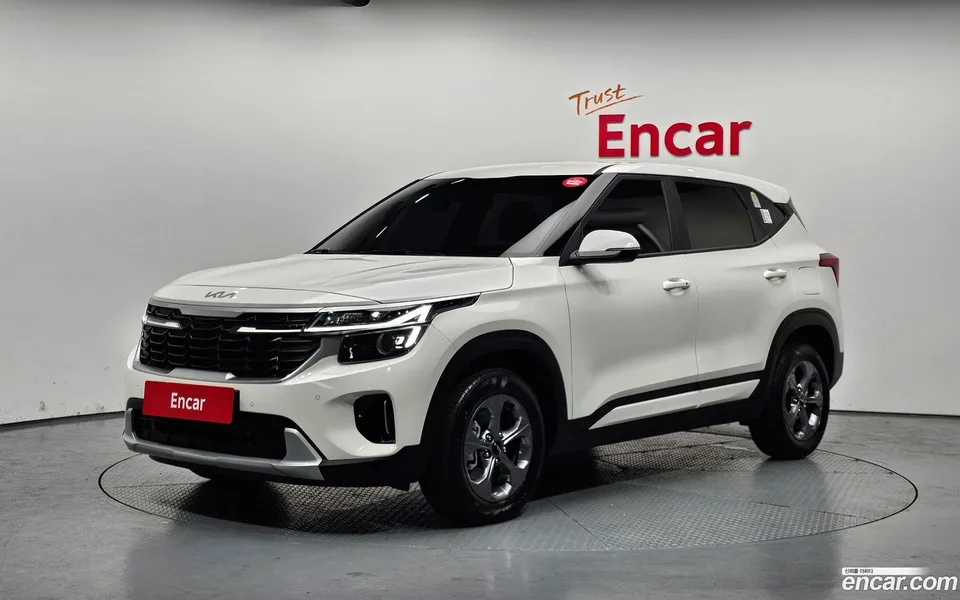 Kia Seltos 1.6 2WD 2025 — фото 1, купить с доставкой в Москву